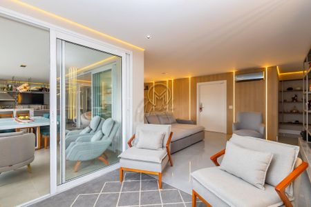 11_photo/94dce2223d.1fbd758df7c3f031-ATLAS-66cd34de-56be-4335-9352-b4bf6a4fc7ab.jpg de apartamento para alugar com 4 quartos, 260m² em Ecoville, Curitiba