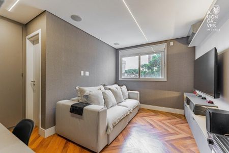 7_photo/94dce2223d.2f7efa9225876db3-ATLAS-3a7c85c6-ccb7-48f2-b4ef-84934c3f4e31.jpg de apartamento para alugar com 4 quartos, 206m² em Ecoville, Curitiba