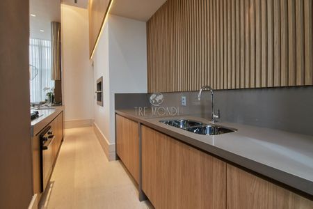 8_photo/94dce2223d.9e3001059a34c5b9-ATLAS-1f7de6cd-8b51-496d-adde-8dfa11e67831.jpg de apartamento à venda com 3 quartos, 260m² em Campo Comprido, Curitiba