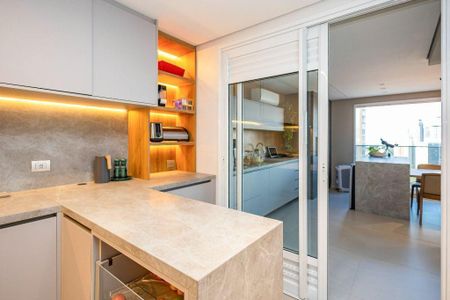 8_photo/94dce2223d.d372a4ff45cbfb6c-ATLAS-eb2dfb58-ce3f-4e5d-8b41-c664498cc386.jpg de apartamento à venda com 4 quartos, 255m² em Campo Comprido, Curitiba