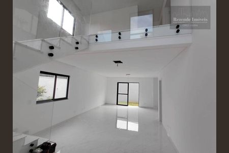 41_photo/94dce2229b.3a936fce5946d559-ATLAS-bf1aa768-d7f7-4a4e-9e62-4ccf31e8e2e4.jpg de casa à venda com 3 quartos, 175m² em Campo Comprido, Curitiba