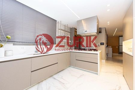 15_photo/94dce2240f.4d0e87d2718022c8-ATLAS-a346fea5-3c11-44fa-96f2-08ccc2aa413a.jpg de apartamento à venda com 3 quartos, 320m² em Campo Comprido, Curitiba