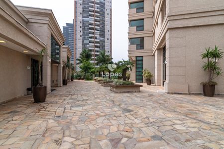 10_photo/94dce22437.8dc7688b1bd0156d-ATLAS-0f0a5f55-e044-4837-8c99-a7e22ee2a07c.jpg de apartamento à venda com 3 quartos, 243m² em Campo Comprido, Curitiba