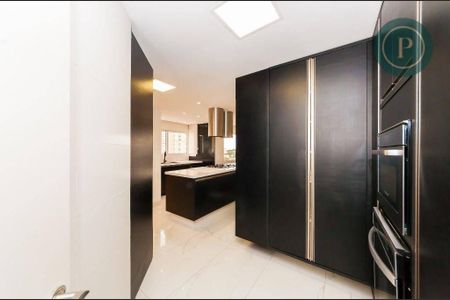 4_photo/94dce22443.06fa7d913d800fa7-ATLAS-1f2a9a7c-e4bb-4898-8016-51aaad70eb05.jpg de apartamento à venda com 4 quartos, 373m² em Campo Comprido, Curitiba