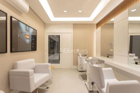 13_photo/94dce2248f.ed8de51b88f5d632-ATLAS-24961b21-1ccd-4ac4-bead-286b4201d76b.jpg de apartamento à venda com 3 quartos, 272m² em Campina do Siqueira, Curitiba