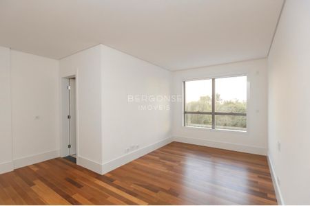 4_photo/94dce22599.4f98b4812f371c1b-ATLAS-e3a44f2a-61a7-4f36-b309-a679e328e84d.jpg de apartamento à venda com 4 quartos, 320m² em Ecoville, Curitiba