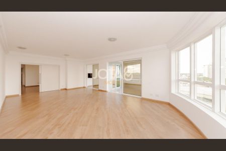 2_photo/94dce225af.98076e7d1a57e1d8-ATLAS-83bb1db2-59da-4419-a3f7-e96f382e4742.jpg de apartamento para alugar com 4 quartos, 189m² em Mossunguê, Curitiba