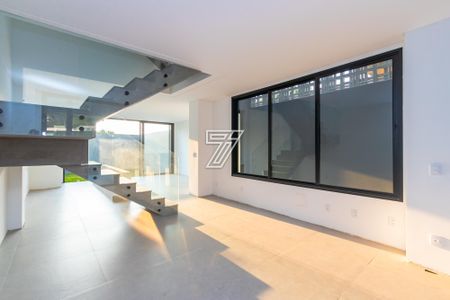 7_photo/94dce2263b.83576c3622fa66d9-ATLAS-19fb6702-2ddd-4fc1-9e2b-79dc1e61a9dc.jpg de casa à venda com 3 quartos, 197m² em Mossunguê, Curitiba