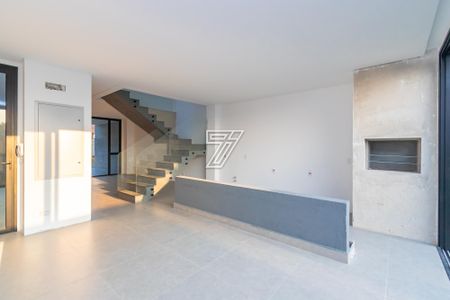 8_photo/94dce2263b.ee92c25e483eceec-ATLAS-176da13c-a515-48b2-adc6-100fd91c72d3.jpg de casa à venda com 3 quartos, 197m² em Mossunguê, Curitiba