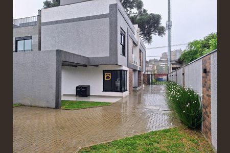 33_photo/94dce2263d.c7d943991d519b96-ATLAS-06aa683a-2b35-4461-b9d3-56f47b96806a.jpg de casa à venda com 3 quartos, 128m² em Mossunguê, Curitiba