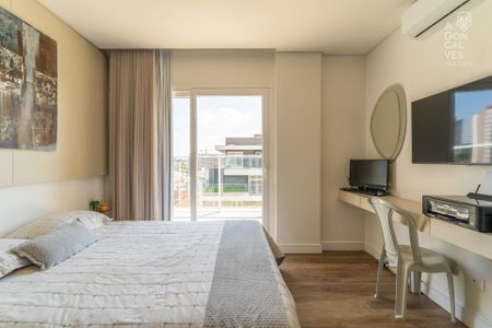 7_photo/94dce2267f.b81a1087159d0cfd-ATLAS-3855f912-4bb9-4e89-8418-a0c3d0ed9e09.jpg de apartamento para alugar com 3 quartos, 194m² em Ecoville, Curitiba