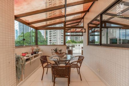 21_photo/94dce2269f.1277266de5b054d9-ATLAS-52da9154-1e7a-4dc7-be4a-59947863e6da.jpg de apartamento à venda com 3 quartos, 143m² em Campina do Siqueira, Curitiba