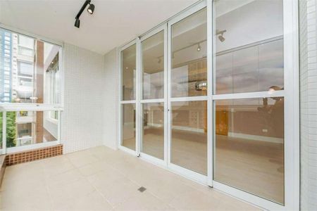 6_photo/94dce22933.f87c5f63b588f4d4-ATLAS-70dcdfae-6005-41b2-87eb-98d8d4e066dc.jpg de apartamento à venda com 3 quartos, 142m² em Mossunguê, Curitiba