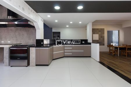 6_photo/94dce229eb.1aa5b8f538f3adaf-ATLAS-2c5d03ad-fdc5-4959-b098-b88b54923f8c.jpg de casa à venda com 4 quartos, 290m² em Mossunguê, Curitiba