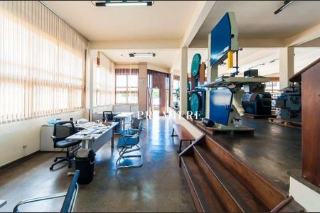 49_photo/94dce22a41.49e5f4e107e90c19-ATLAS-60e3654a-d1fa-4ac8-98c2-d40ef116f7cb.jpg de casa para alugar com 2 quartos, 1021m² em Mossunguê, Curitiba