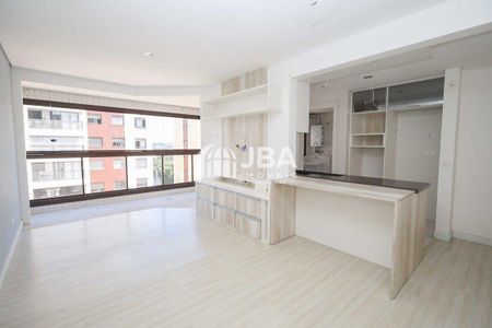 5_photo/94dce22b7d.49c40a4e0c1b1036-ATLAS-34439c58-54e2-4f53-964d-c404f0b13e8b.jpg de apartamento à venda com 2 quartos, 72m² em Mossunguê, Curitiba