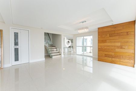 10_photo/94dce22c03.5f2708237f88e21f-ATLAS-aa8cf9e2-af95-4ab6-976c-b2b15734e4d6.jpg de apartamento para alugar com 4 quartos, 282m² em Campina do Siqueira, Curitiba