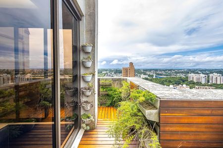 9_photo/94dce22c2b.6a2cde5a9a9595ab-ATLAS-feba52aa-87fc-4caf-8f8c-e548c4b6a44d.jpg de apartamento à venda com 4 quartos, 406m² em Campina do Siqueira, Curitiba