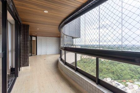 5_photo/94dce22c61.4ced48d36f433a45-ATLAS-7ec72d57-e925-4da1-b018-cc6e87d985d3.jpg de apartamento à venda com 4 quartos, 350m² em Mossunguê, Curitiba