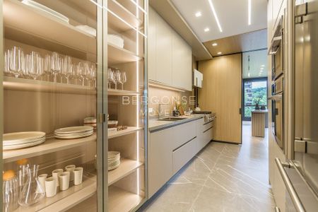 14_photo/94dce22ceb.4cb2711cf629662b-ATLAS-e4b8f4ed-bd2c-46da-a78e-1e960bc60556.jpg de apartamento à venda com 3 quartos, 227m² em Ecoville, Curitiba