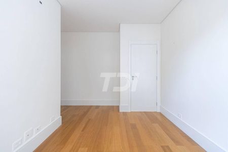 19_photo/94dce22ceb.beef6a444bf28e7f-ATLAS-b35ce0ce-9afa-4897-b9dc-cab6786007c0.jpg de apartamento à venda com 3 quartos, 228m² em Ecoville, Curitiba