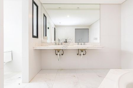 9_photo/94dce22cf1.03281f98ded1ed4f-ATLAS-24ceb4a5-eab6-4939-9967-5802b73a47eb.jpg de apartamento à venda com 3 quartos, 368m² em Campina do Siqueira, Curitiba