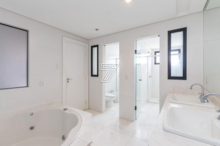 48_photo/94dce22cf1.03281f98ded1ed4f-ATLAS-d93f858d-a240-48d3-b367-c545ae6a2afa.jpg de apartamento à venda com 3 quartos, 368m² em Campina do Siqueira, Curitiba