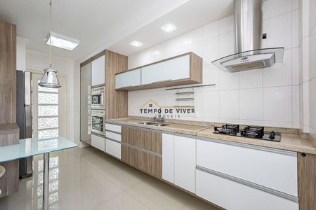 8_photo/94dce22d29.070b5ab99d11e235-ATLAS-e668d40b-ec81-4034-96d6-8fcd2fef1fdc.jpg de apartamento à venda com 4 quartos, 214m² em Campina do Siqueira, Curitiba