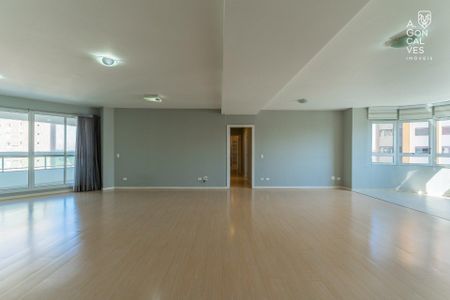 2_photo/94dce22d29.68ecbc19ade4b5d9-ATLAS-0d0aef46-e768-4201-9353-ee9dcbbd8a71.jpg de apartamento para alugar com 4 quartos, 214m² em Campina do Siqueira, Curitiba