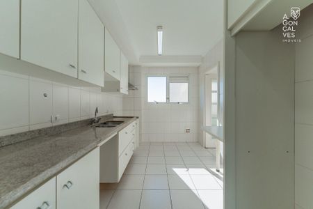 9_photo/94dce22d29.68ecbc19ade4b5d9-ATLAS-8e7d288d-a108-4545-8f3a-c94ad3f971bd.jpg de apartamento para alugar com 4 quartos, 214m² em Campina do Siqueira, Curitiba