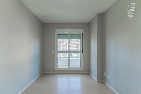 20_photo/94dce22d29.68ecbc19ade4b5d9-ATLAS-b177177b-57df-47a4-8a77-e81af07b0d14.jpg de apartamento para alugar com 4 quartos, 214m² em Campina do Siqueira, Curitiba