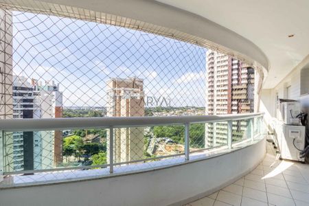 11_photo/94dce22d29.e1a31dbb9c3df7ec-ATLAS-f05d2d79-cdae-49db-b6bb-977e9fab2a72.jpg de apartamento à venda com 3 quartos, 214m² em Campina do Siqueira, Curitiba