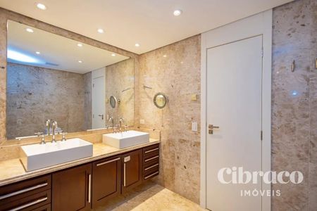 12_photo/94dce22d4b.08ae0de3ce36ac15-ATLAS-4c98766b-ddaf-4e05-9f59-b06cc6233783.jpg de apartamento para alugar com 3 quartos, 370m² em Campina do Siqueira, Curitiba