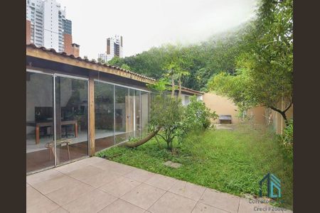 1_photo/94dce22d69.2f15d505e37c7ac5-ATLAS-a1cc78ca-94ab-42e8-9f29-241a1fb361f7.jpg de casa à venda com 3 quartos, 229m² em Mossunguê, Curitiba