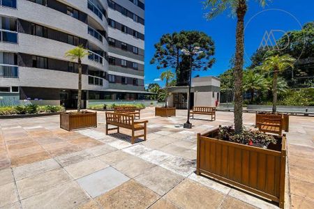 36_photo/94dce22e77.75f70a4944cca155-ATLAS-b4d47660-0fa2-444e-ac3c-52e3de9348b4.jpg de apartamento à venda com 3 quartos, 96m² em Mossunguê, Curitiba