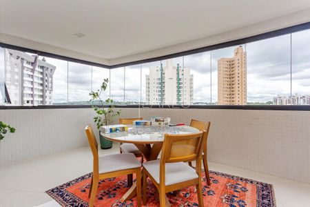 5_photo/94dce22e9f.25db2ad9d9bd01a5-ATLAS-1313d1e1-b321-485e-81ba-e1474aa85f70.jpg de apartamento à venda com 3 quartos, 222m² em Mossunguê, Curitiba