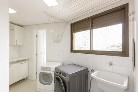 1_photo/94dce22f4b.5ad7edab93cbbe91-ATLAS-1c5c7976-5da3-4e65-9a4e-e5bb48458f4a.jpg de apartamento à venda com 3 quartos, 144m² em Campina do Siqueira, Curitiba