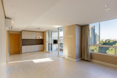 7_photo/94dce22f6f.c82324d3a298f3ed-ATLAS-b2d5a935-00a6-4fac-8123-03090edfe34a.jpg de apartamento à venda com 3 quartos, 142m² em Mossunguê, Curitiba