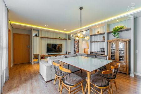 3_photo/94dce22f6f.e85a8a26a77b48c2-ATLAS-21810c88-ce7b-4df4-97ef-7409009cf86a.jpg de apartamento à venda com 3 quartos, 142m² em Mossunguê, Curitiba