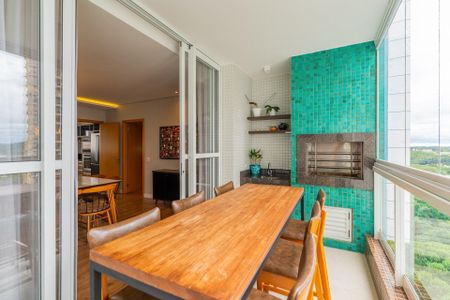 5_photo/94dce22f6f.e85a8a26a77b48c2-ATLAS-33c3807b-12ff-49e7-a77b-1fa5b80f4eae.jpg de apartamento à venda com 3 quartos, 142m² em Mossunguê, Curitiba