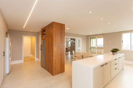 14_photo/94dce22fa7.7a69ff73eb43ff8d-ATLAS-a1dbca7f-fd96-4edd-94e0-c94e90f76e41.jpg de apartamento à venda com 4 quartos, 414m² em Mossunguê, Curitiba