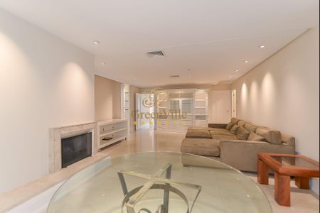 17_photo/94dce22fad.ceff8192393c33de-ATLAS-43b14bc8-858f-4c2e-ac95-48a2bde687ba.jpg de apartamento à venda com 4 quartos, 414m² em Mossunguê, Curitiba