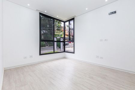 23_photo/94dce23035.6c623372c172fc17-ATLAS-05457ac7-a615-41d5-aefe-a4e5dfe8e3eb.jpg de casa à venda com 3 quartos, 242m² em Mossunguê, Curitiba