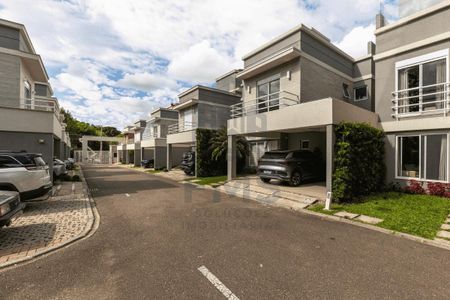 2_photo/94dce230bf.4f48e483d4bcdc3b-ATLAS-a91138fe-6d97-49cd-9f05-e68dcaad8325.jpg de casa de condomínio à venda com 3 quartos, 320m² em Campo Comprido, Curitiba