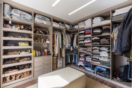 6_photo/94dce230bf.4f48e483d4bcdc3b-ATLAS-d1746897-8101-4587-9fa7-4589337b01d3.jpg de casa de condomínio à venda com 3 quartos, 320m² em Campo Comprido, Curitiba