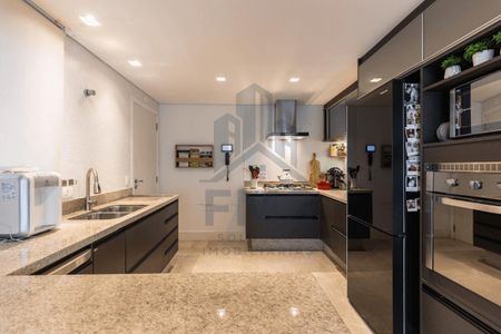 4_photo/94dce230bf.4f48e483d4bcdc3b-ATLAS-f524c9ba-b70c-4e07-9818-bfceb9da31bf.jpg de casa de condomínio à venda com 3 quartos, 320m² em Campo Comprido, Curitiba