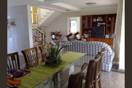 8_photo/94dce2316d.6f3426350093cd90-ATLAS-540f2d8f-3f39-4d33-a3ab-0fa5c63a48ce.jpg de casa à venda com 4 quartos, 450m² em Mossunguê, Curitiba