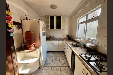 6_photo/94dce23197.a363632e20933143-ATLAS-e9ef1637-a78d-49b8-a7fe-2cb3d7d264c8.jpg de casa à venda com 3 quartos, 140m² em Mossunguê, Curitiba