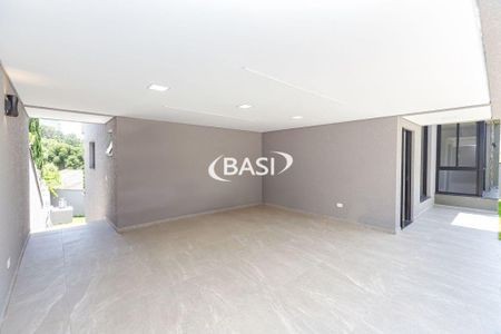 27_photo/94dce231a5.d6af0fe843853389-ATLAS-e8916615-d3a2-4339-8d8c-6be9e0af0c1c.jpg de casa à venda com 3 quartos, 218m² em Mossunguê, Curitiba