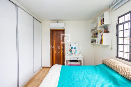 5_photo/94dce23257.1e9d1ba85beb8478-ATLAS-9b126e39-cdc5-4b4b-91f8-ec1ddf45583a.jpg de casa à venda com 4 quartos, 167m² em Mossunguê, Curitiba